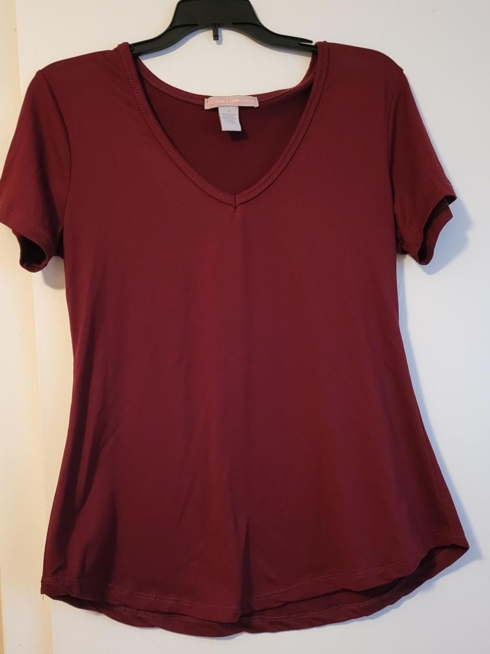 Burgundy V-Neck Short Sleeve Top